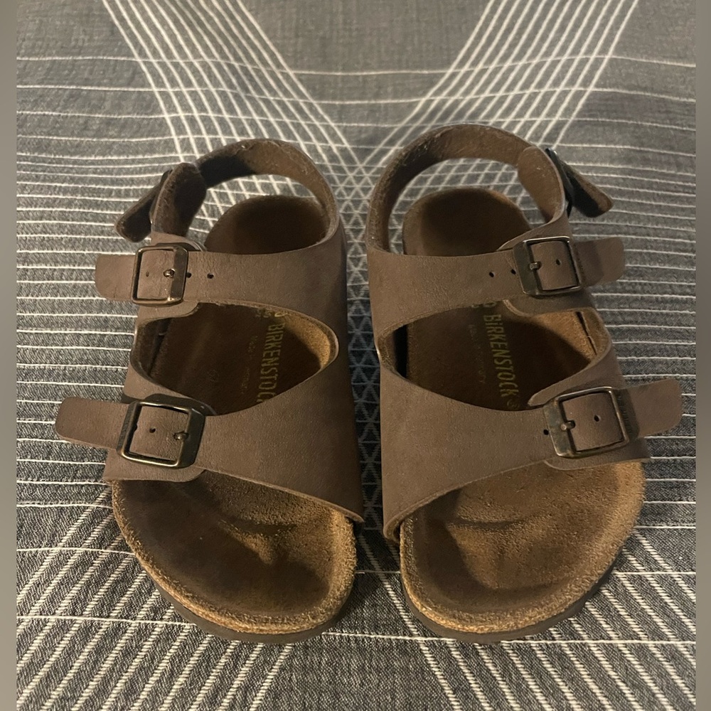 Children’s Birkenstock sandals (taupe)